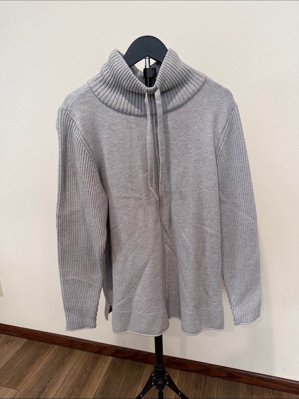 Sonoma Light Gray Ribbed Drawstring Turtleneck Sweater